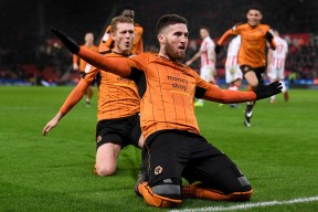 满冠体育客户端-关于狼队逼平莱斯特城，球队表现稳健的信息