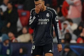 满冠体育手机版-包含皇马在欧冠比赛中遭遇不利局面的词条