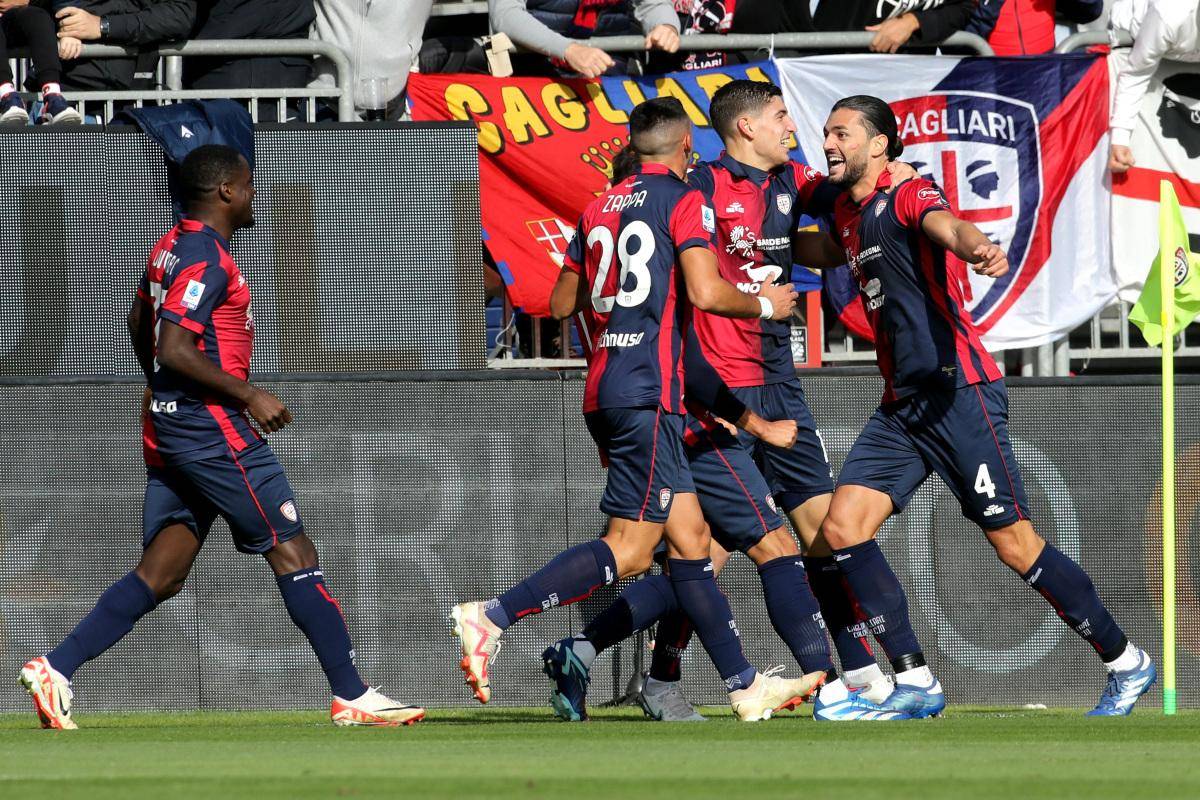 包含斯佩齐亚主场战胜帕尔马，提振士气的词条