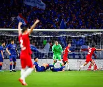 冠军之争！中超赛场上的惊险一幕的简单介绍